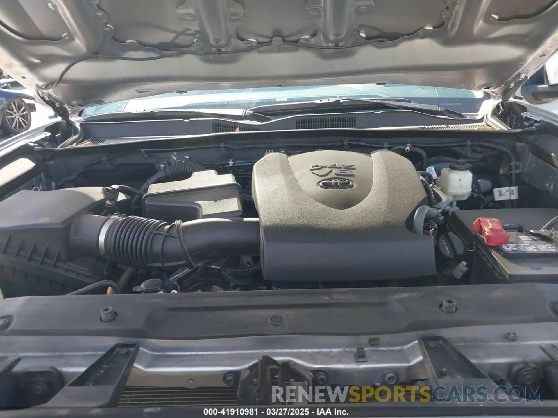 10 fotografías del automóvil dañado 5TFAZ5CN3MX110262 TOYOTA TACOMA 2021