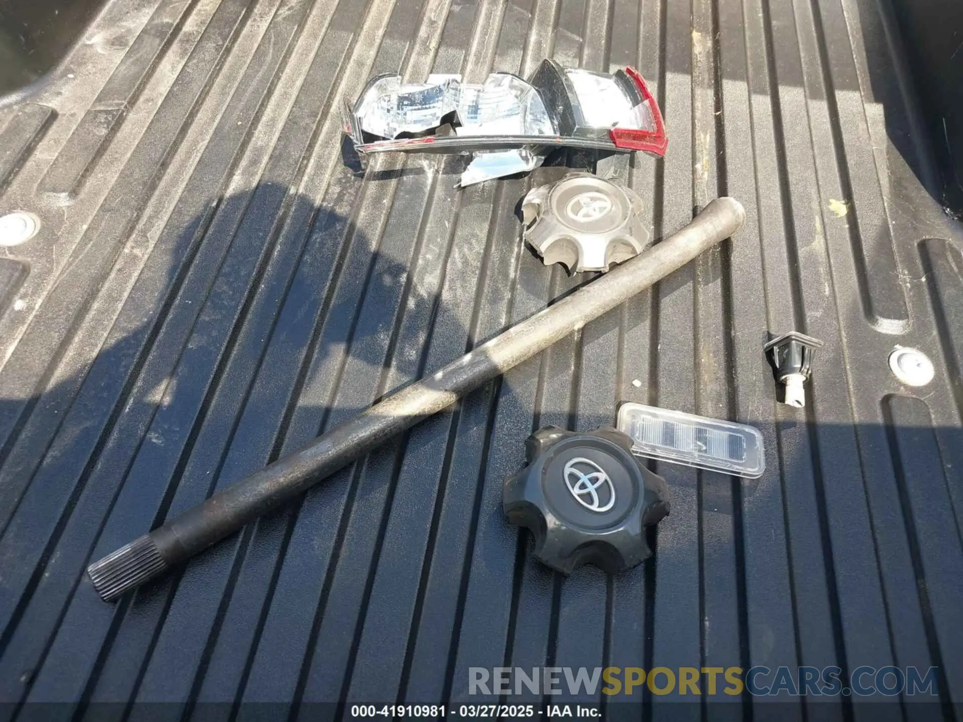 12 fotografías del automóvil dañado 5TFAZ5CN3MX110262 TOYOTA TACOMA 2021