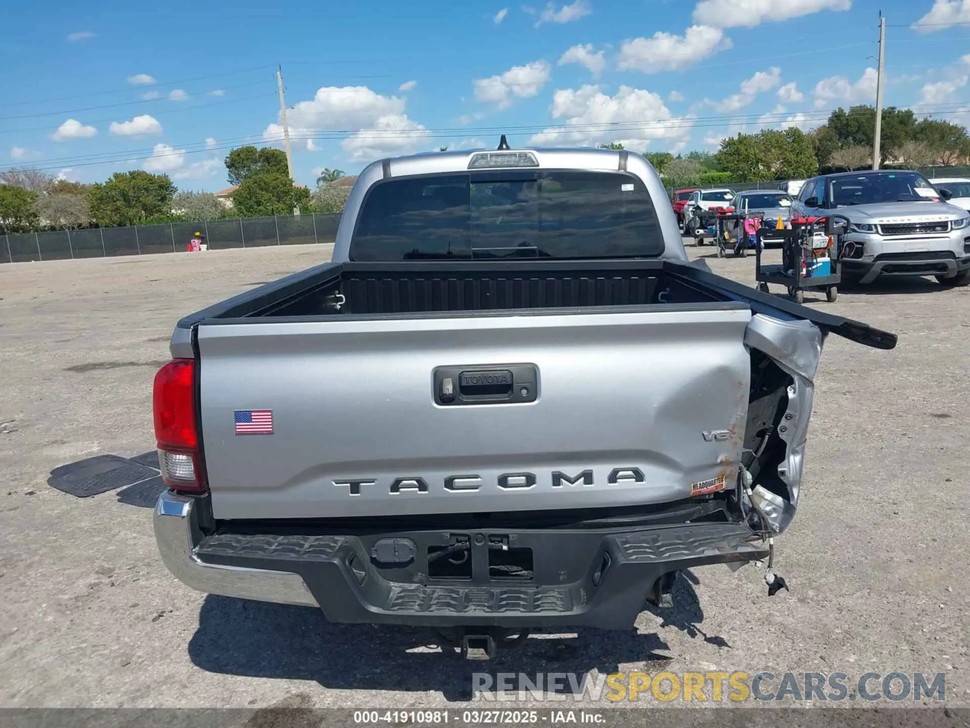 17 fotografías del automóvil dañado 5TFAZ5CN3MX110262 TOYOTA TACOMA 2021