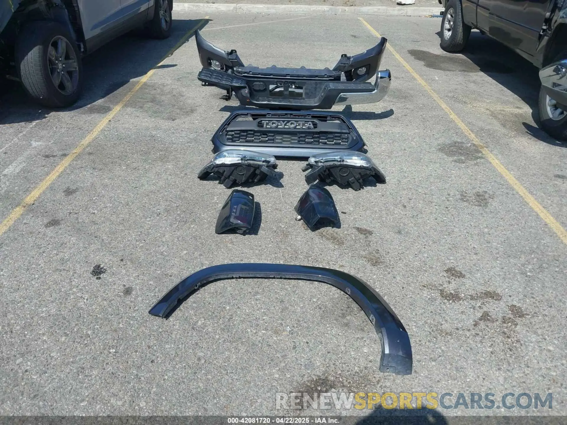 12 fotografías del automóvil dañado 5TFAZ5CN3MX112481 TOYOTA TACOMA 2021