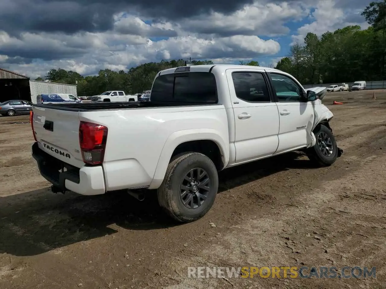 3 fotografías del automóvil dañado 5TFAZ5CN4MX101991 TOYOTA TACOMA 2021