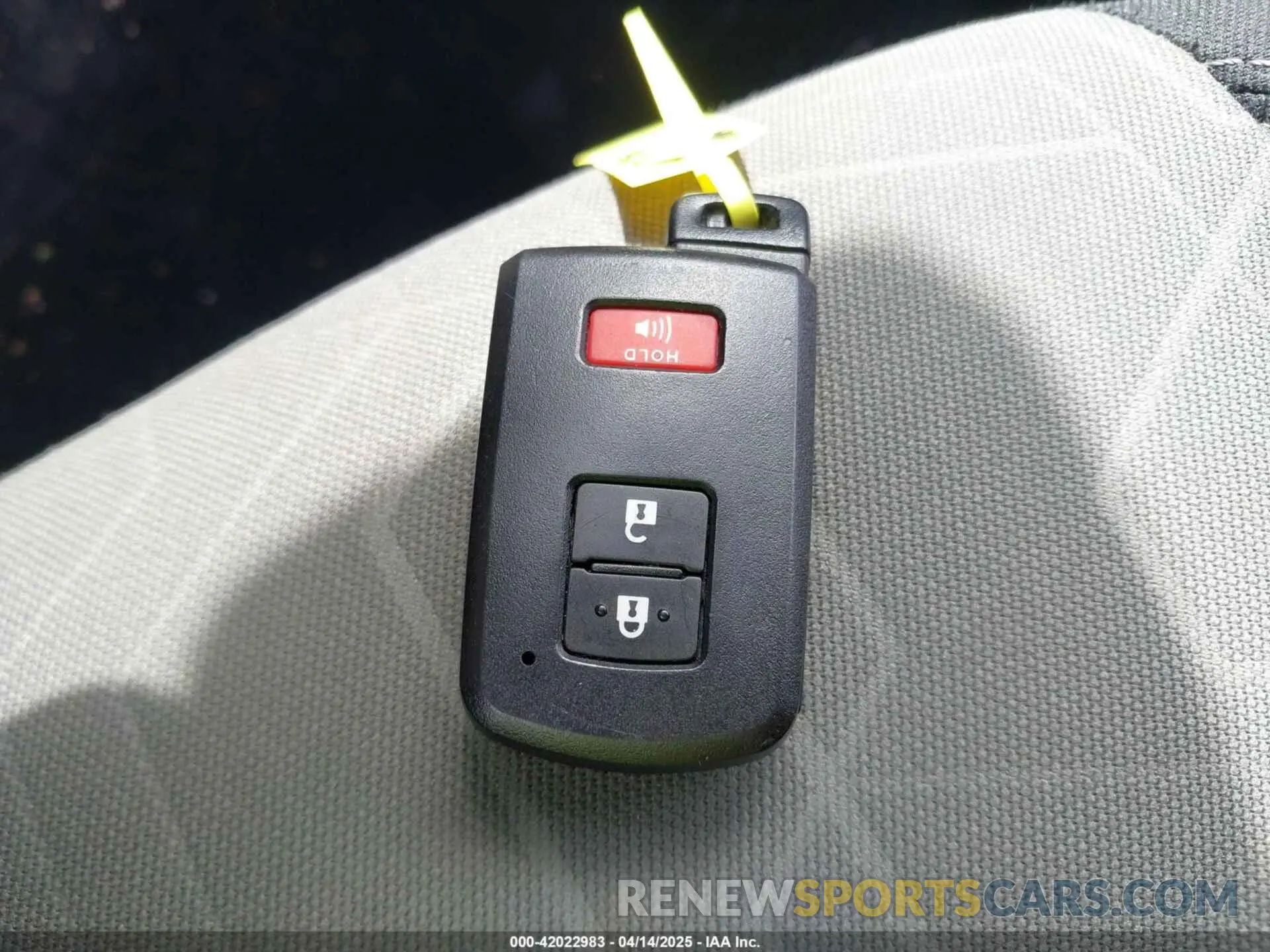 11 fotografías del automóvil dañado 5TFAZ5CN4MX105846 TOYOTA TACOMA 2021