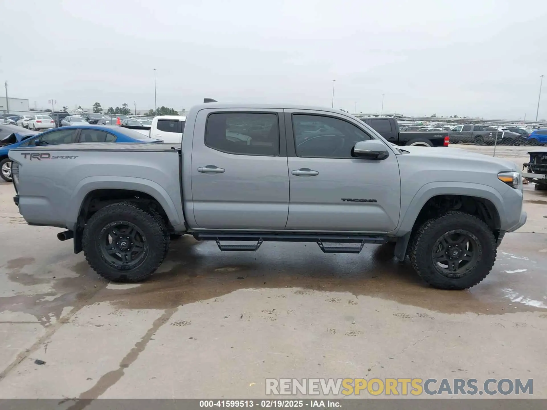 14 fotografías del automóvil dañado 5TFAZ5CN4MX107189 TOYOTA TACOMA 2021