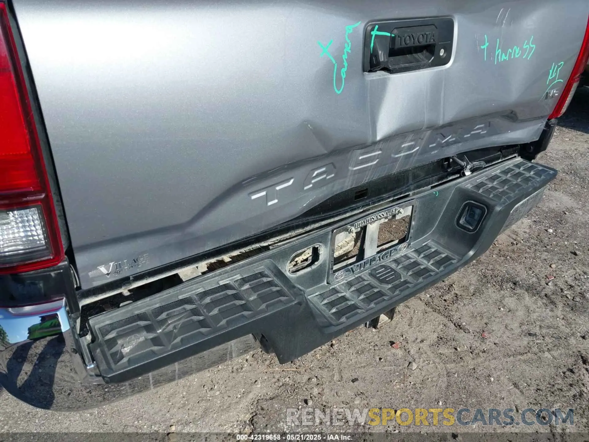 6 fotografías del automóvil dañado 5TFAZ5CN4MX108021 TOYOTA TACOMA 2021