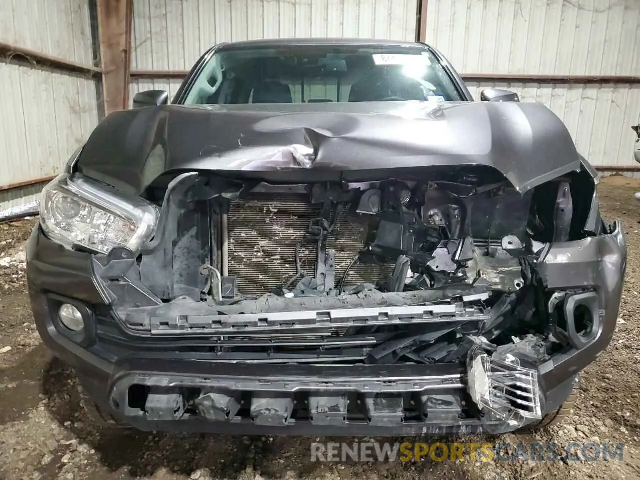 5 fotografías del automóvil dañado 5TFAZ5CN4MX116524 TOYOTA TACOMA 2021
