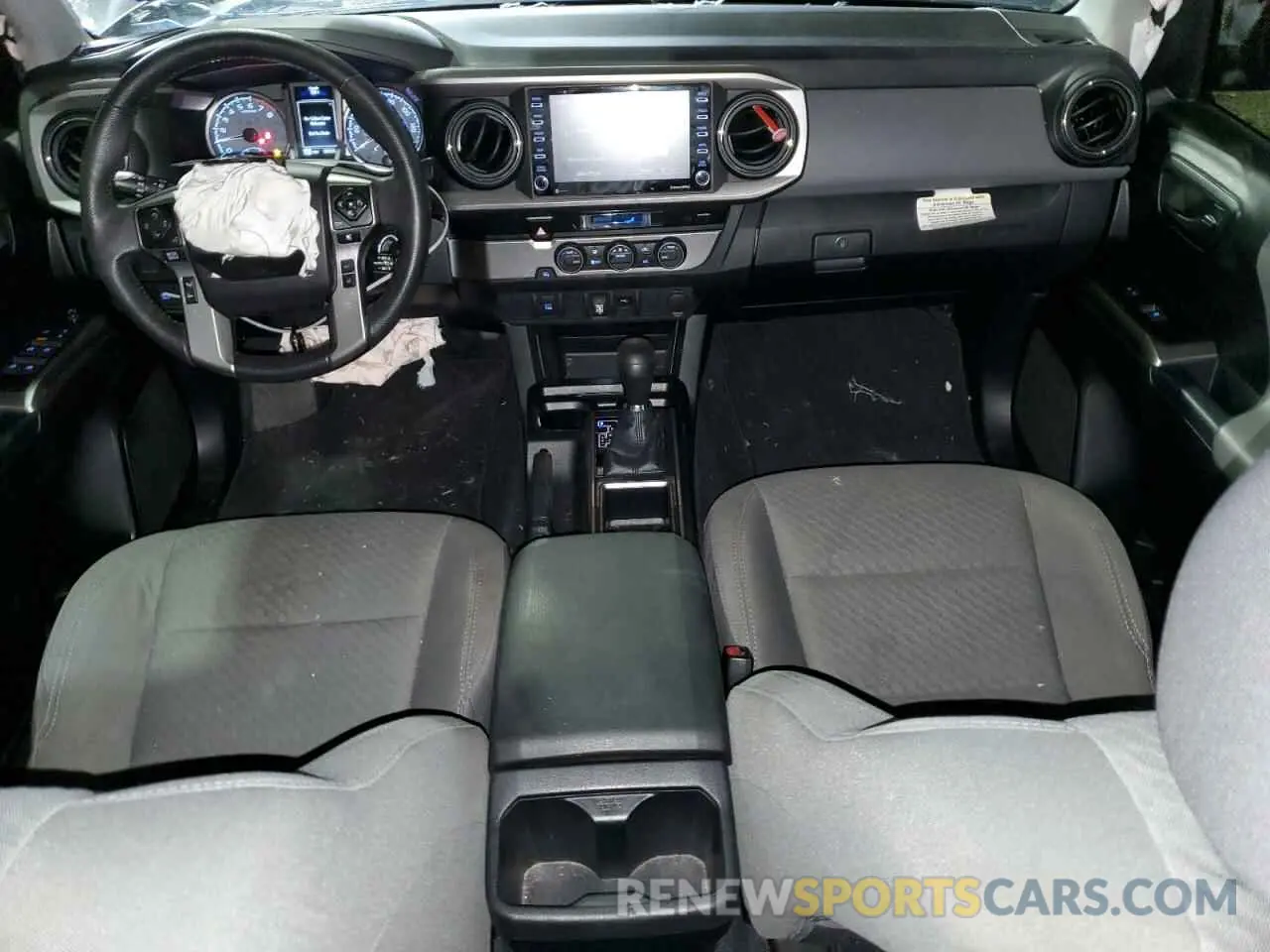 8 fotografías del automóvil dañado 5TFAZ5CN4MX116524 TOYOTA TACOMA 2021