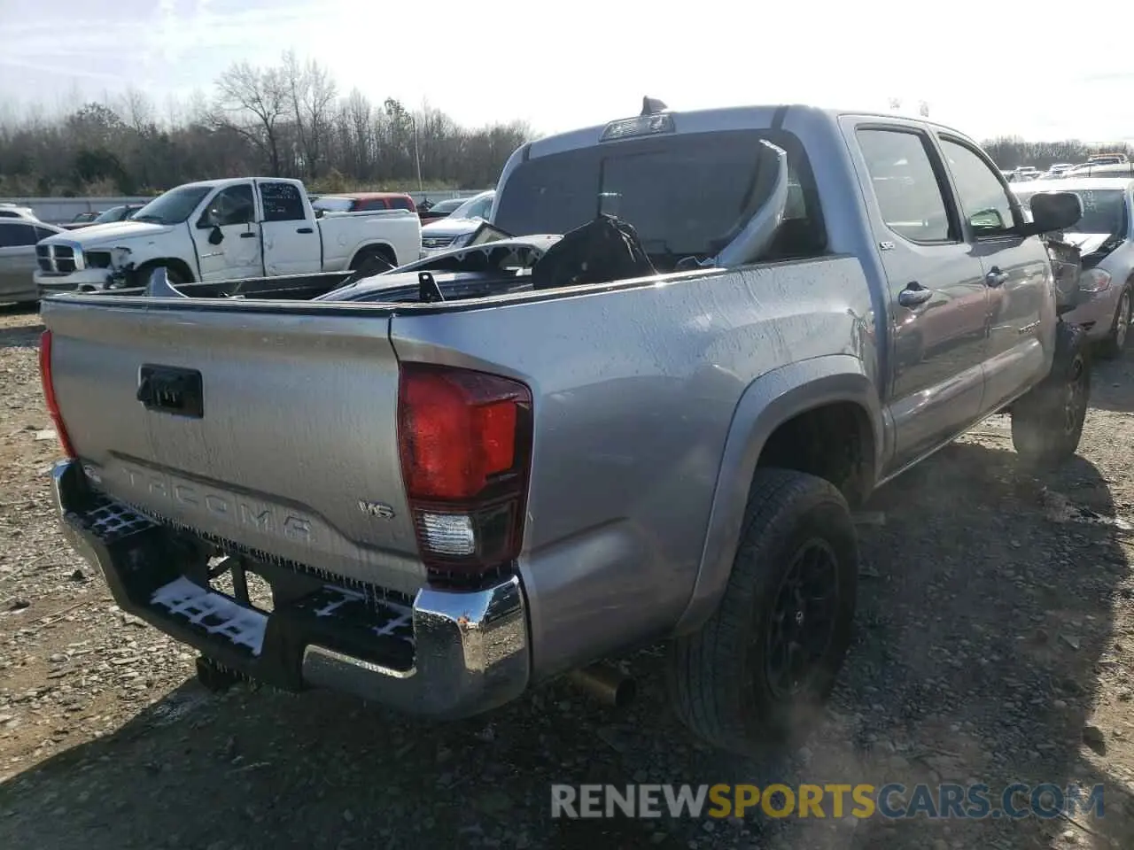4 fotografías del automóvil dañado 5TFAZ5CN5MX096204 TOYOTA TACOMA 2021