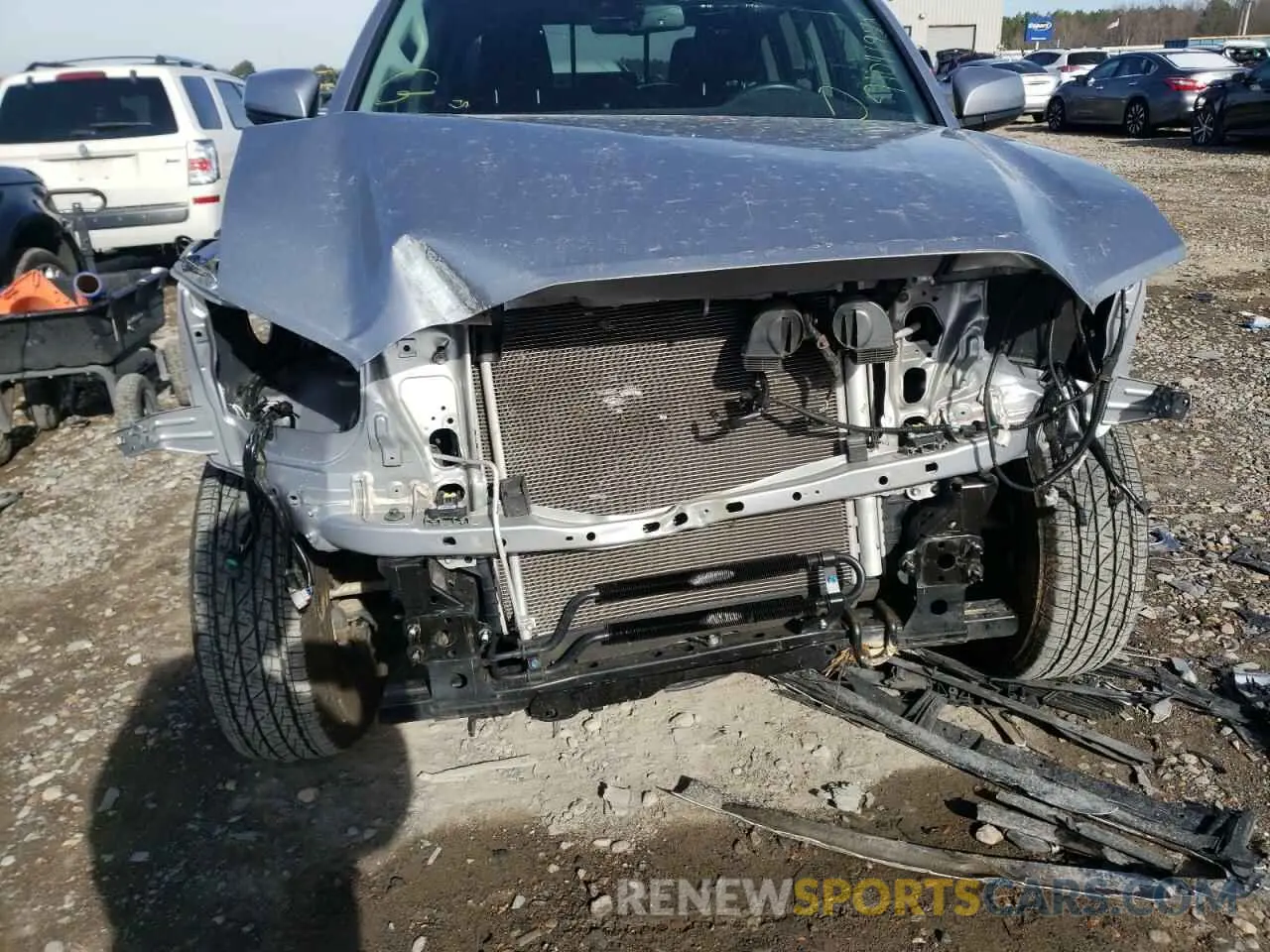 9 fotografías del automóvil dañado 5TFAZ5CN5MX096204 TOYOTA TACOMA 2021