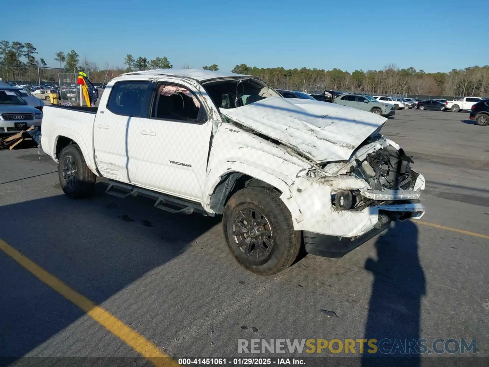 1 fotografías del automóvil dañado 5TFAZ5CN5MX107993 TOYOTA TACOMA 2021