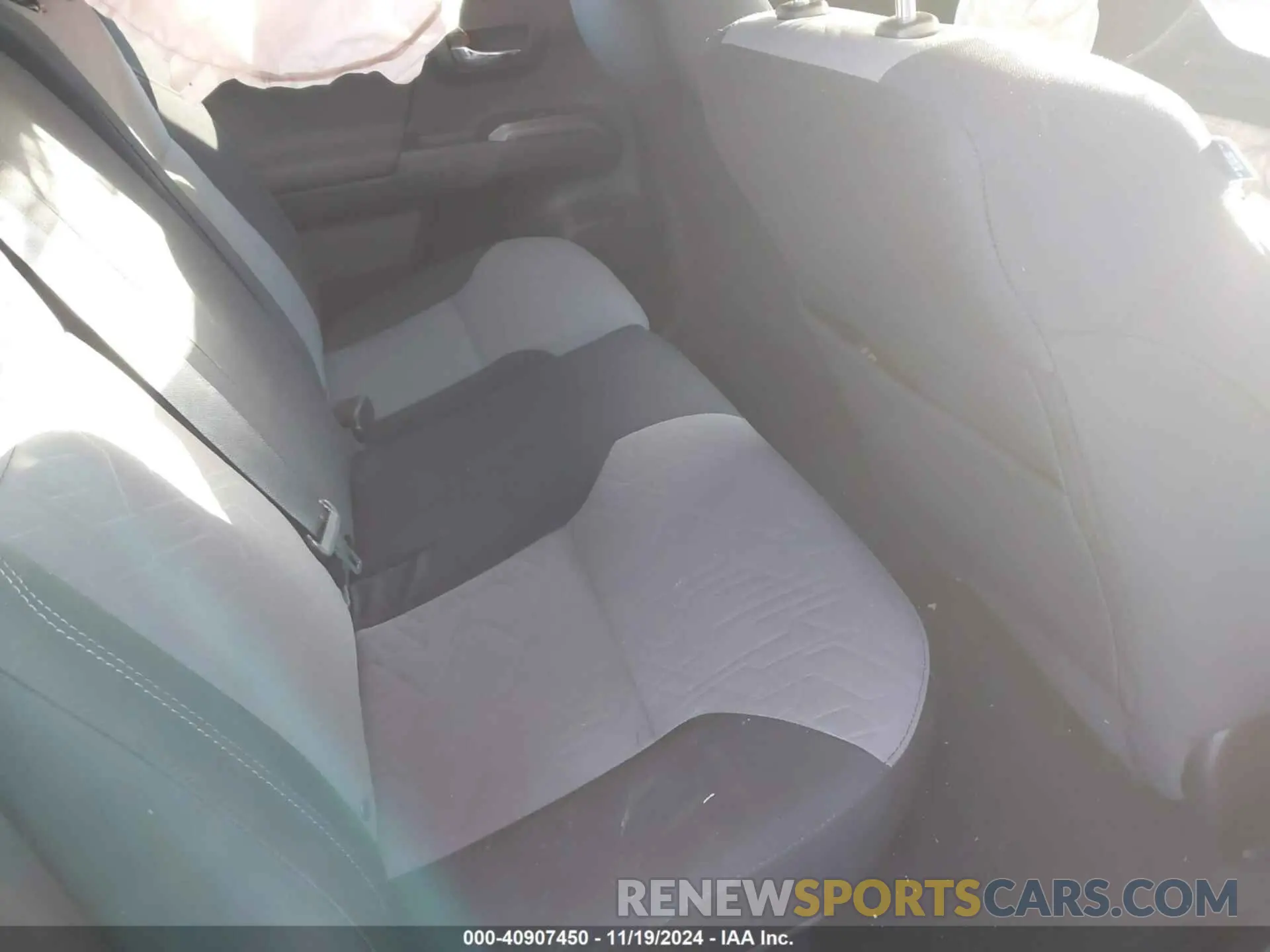 8 fotografías del automóvil dañado 5TFAZ5CN5MX117195 TOYOTA TACOMA 2021