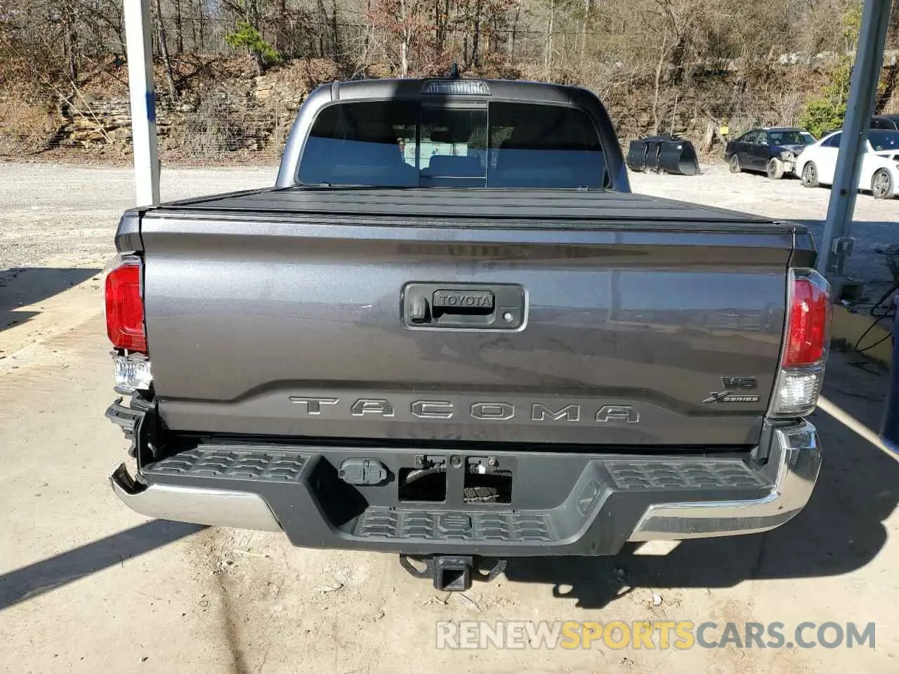 6 fotografías del automóvil dañado 5TFAZ5CN6MX103340 TOYOTA TACOMA 2021