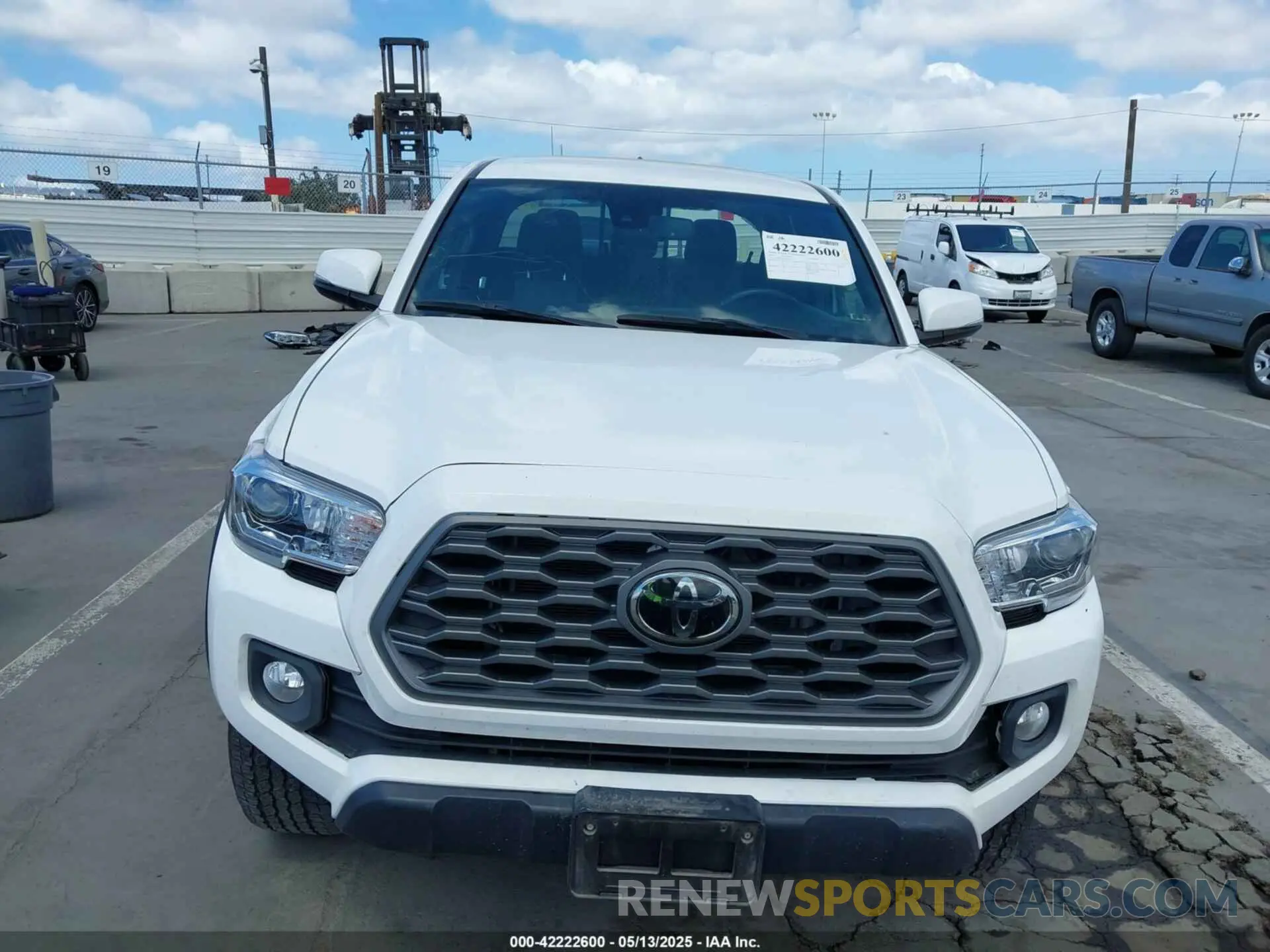 11 fotografías del automóvil dañado 5TFAZ5CN7MX112757 TOYOTA TACOMA 2021
