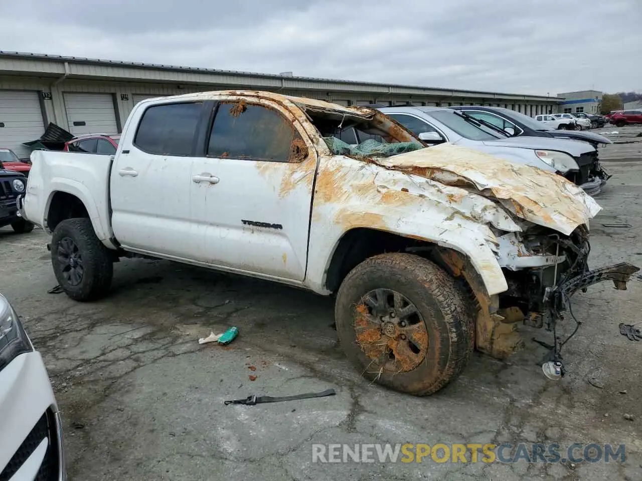 4 fotografías del automóvil dañado 5TFAZ5CN8MX096911 TOYOTA TACOMA 2021