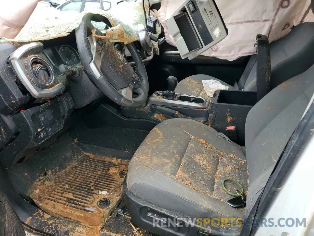 7 fotografías del automóvil dañado 5TFAZ5CN8MX096911 TOYOTA TACOMA 2021