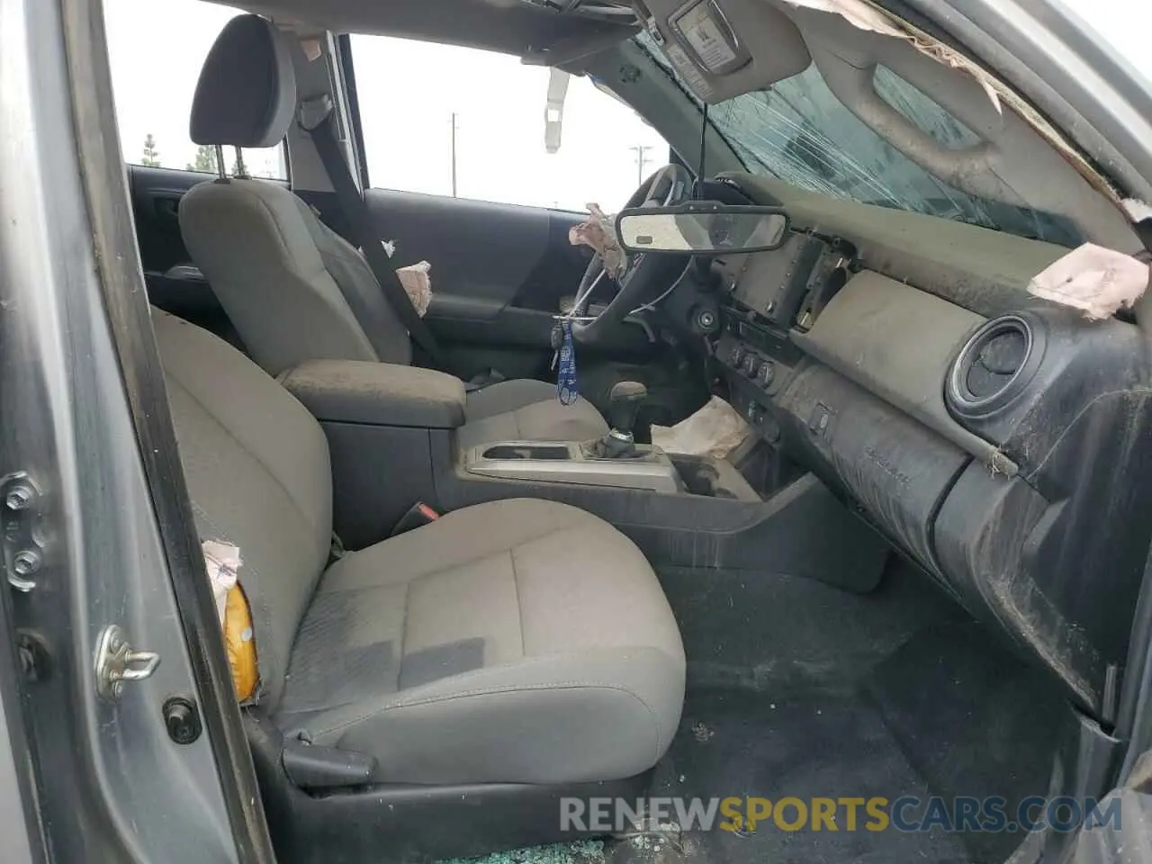 7 fotografías del automóvil dañado 5TFAZ5CN8MX097735 TOYOTA TACOMA 2021