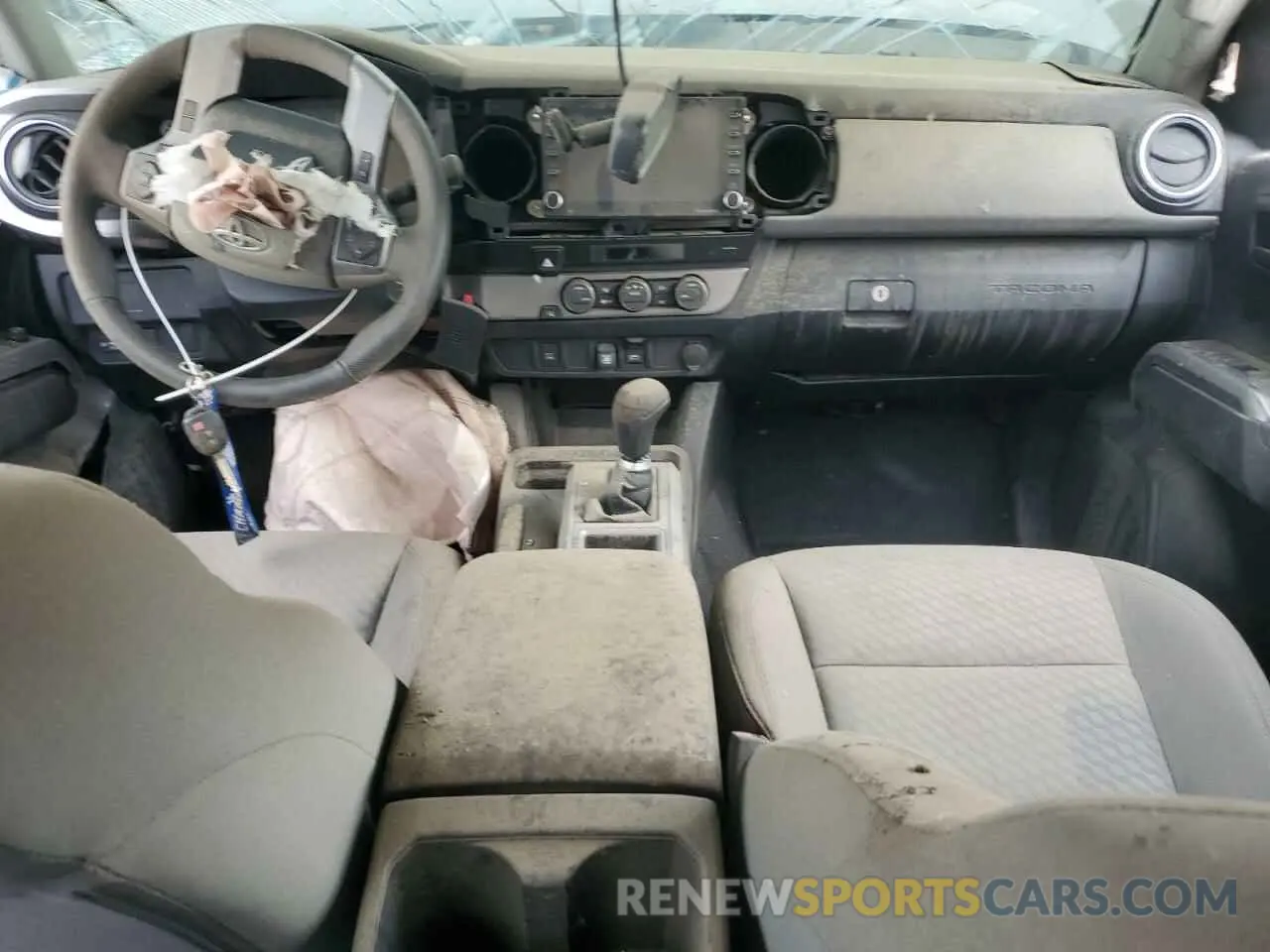 8 fotografías del automóvil dañado 5TFAZ5CN8MX097735 TOYOTA TACOMA 2021