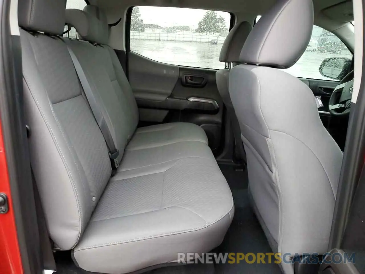 10 fotografías del automóvil dañado 5TFAZ5CN8MX097895 TOYOTA TACOMA 2021