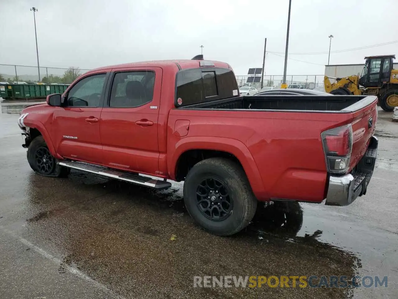 2 fotografías del automóvil dañado 5TFAZ5CN8MX097895 TOYOTA TACOMA 2021