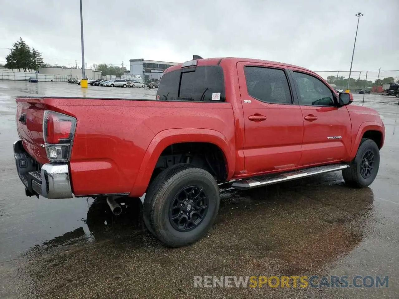 3 fotografías del automóvil dañado 5TFAZ5CN8MX097895 TOYOTA TACOMA 2021