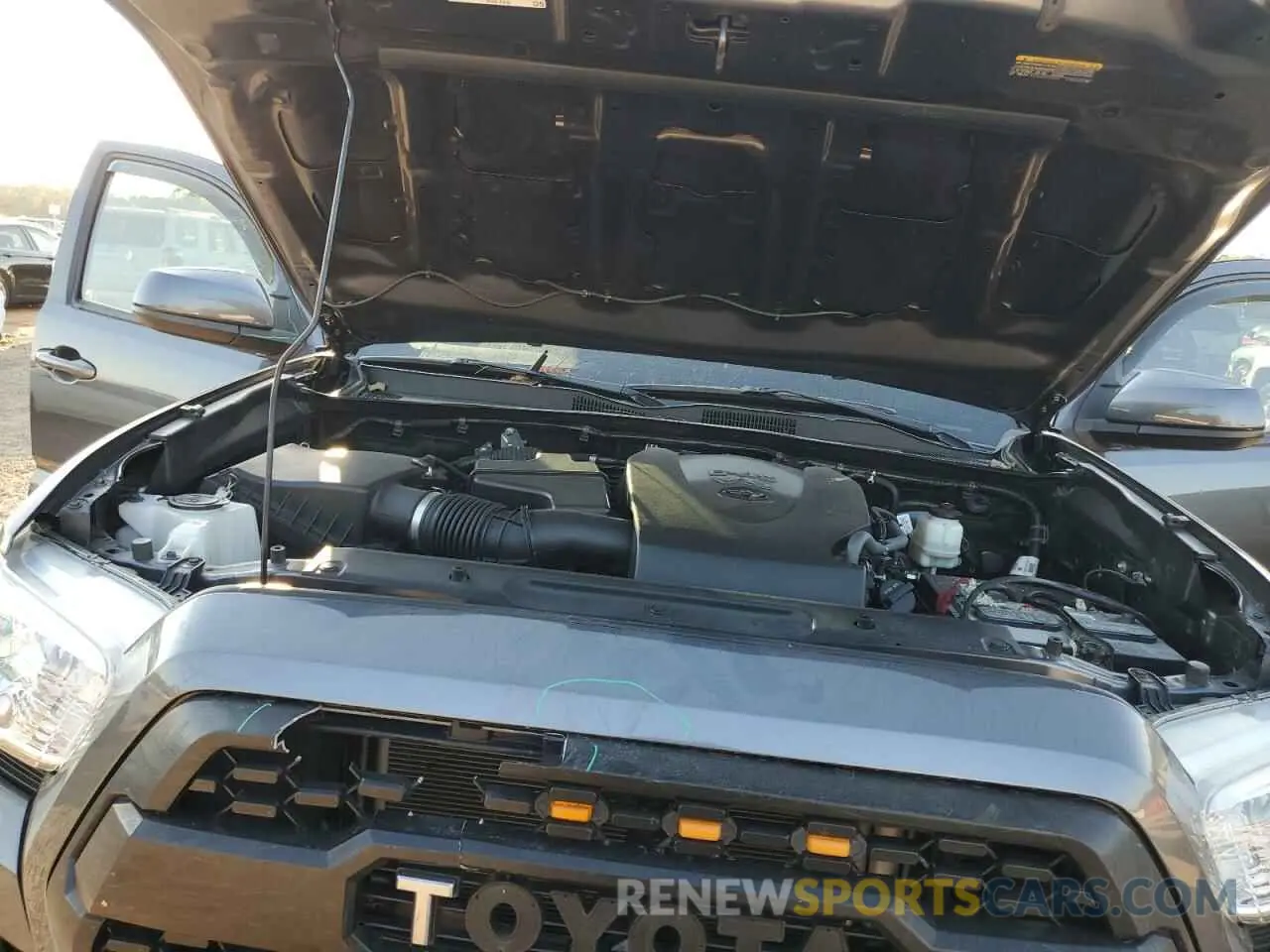 11 fotografías del automóvil dañado 5TFAZ5CN9MX104031 TOYOTA TACOMA 2021