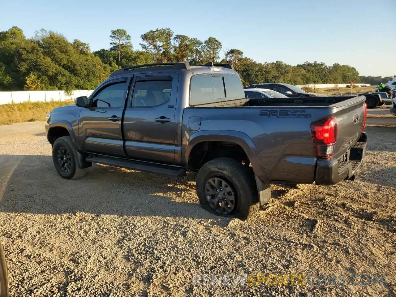 2 fotografías del automóvil dañado 5TFAZ5CN9MX104031 TOYOTA TACOMA 2021