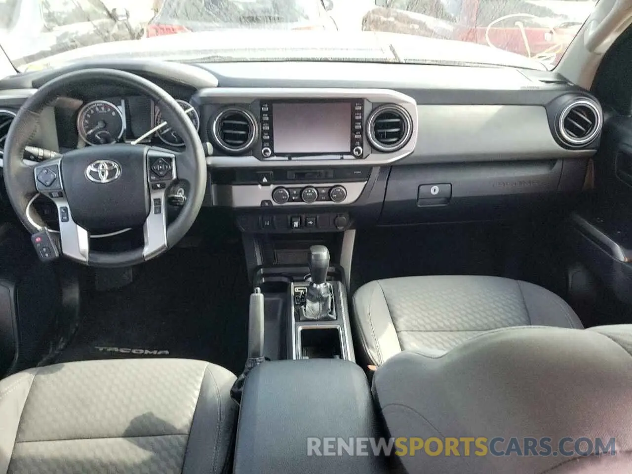 8 fotografías del automóvil dañado 5TFAZ5CN9MX104031 TOYOTA TACOMA 2021
