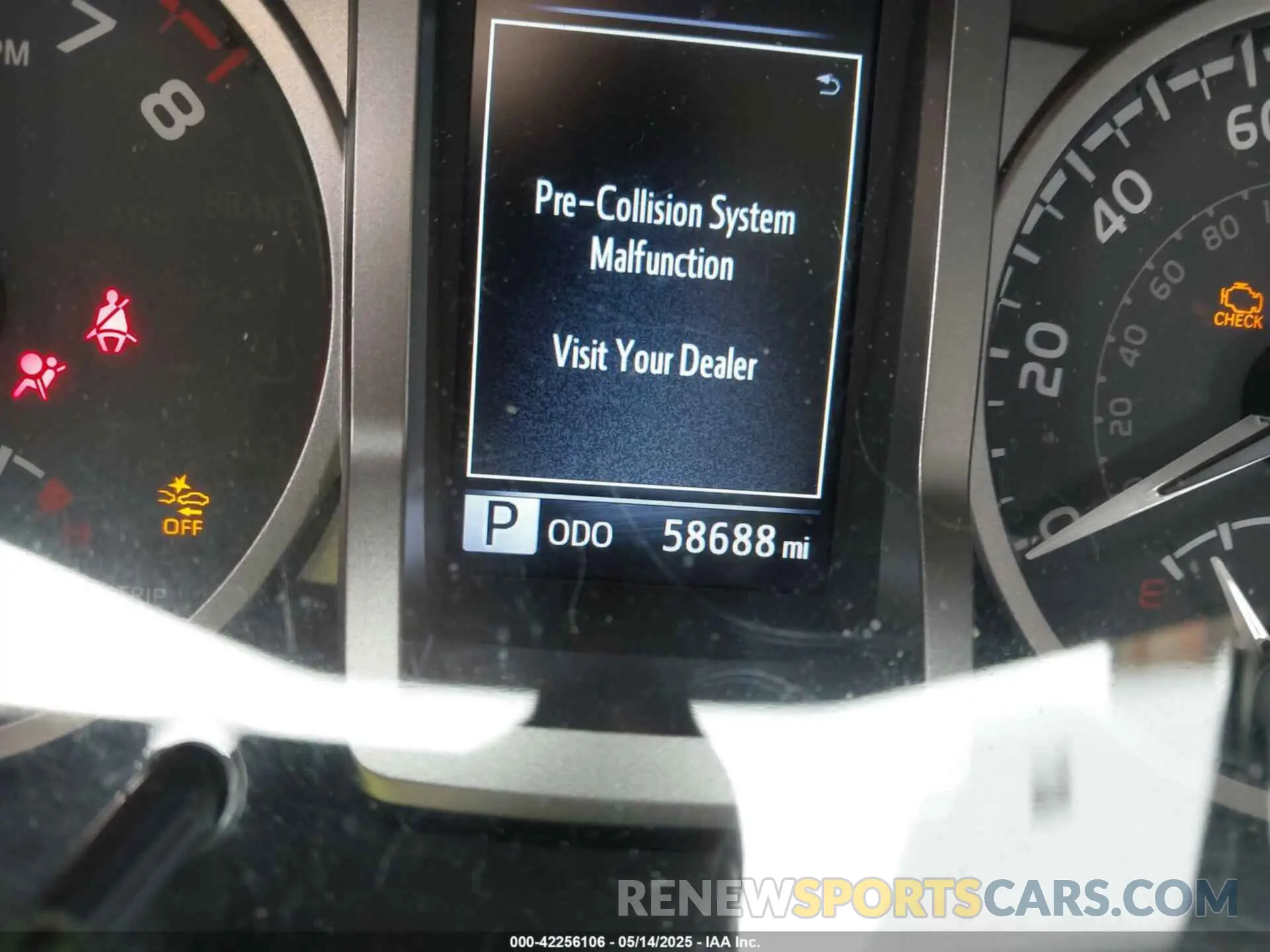 15 fotografías del automóvil dañado 5TFAZ5CN9MX105504 TOYOTA TACOMA 2021
