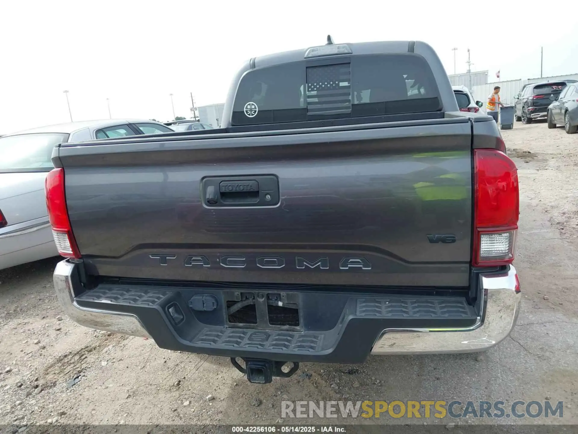 16 fotografías del automóvil dañado 5TFAZ5CN9MX105504 TOYOTA TACOMA 2021