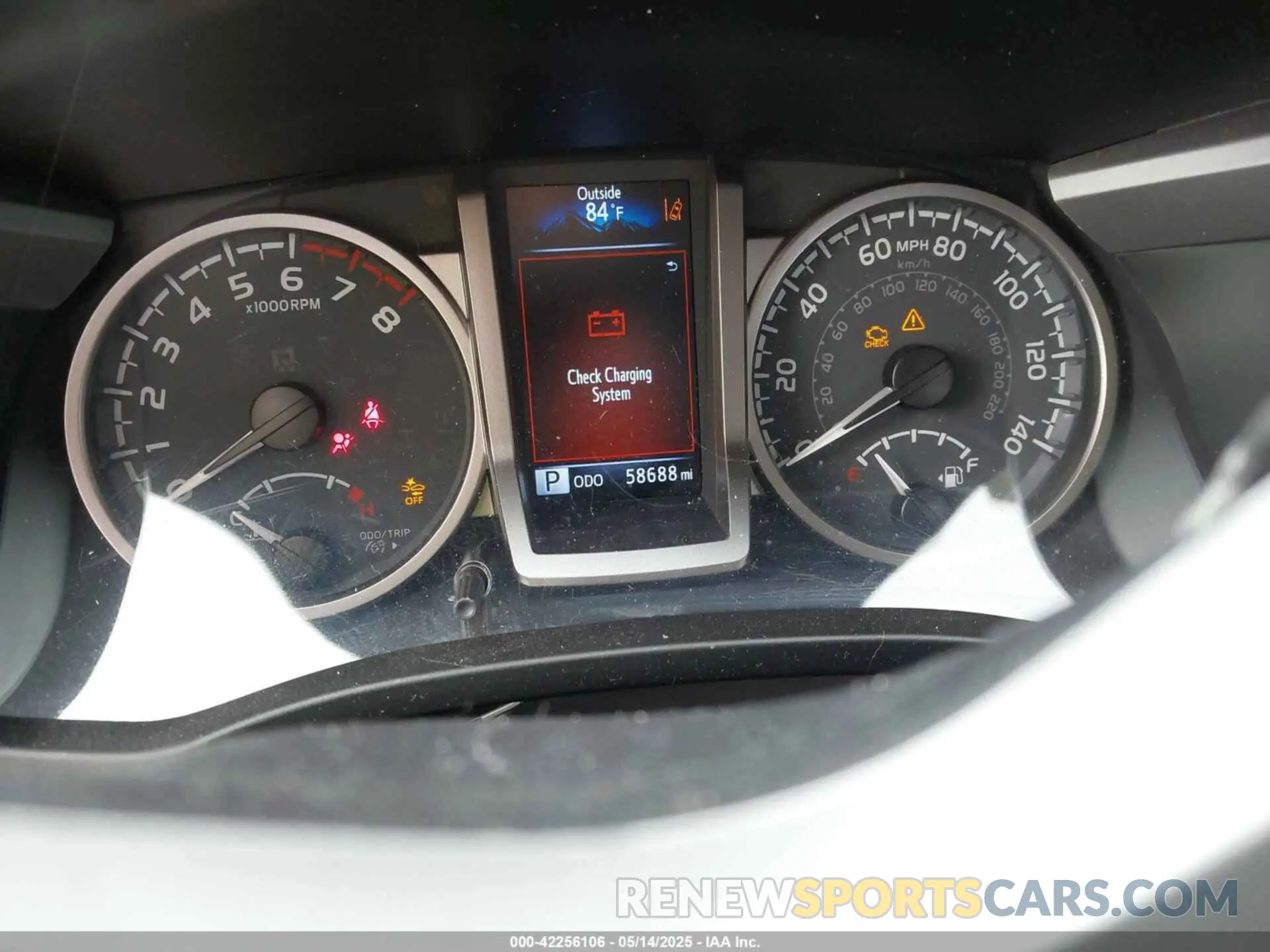 7 fotografías del automóvil dañado 5TFAZ5CN9MX105504 TOYOTA TACOMA 2021
