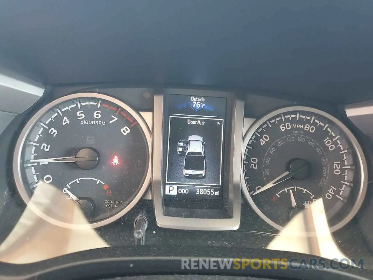 9 fotografías del automóvil dañado 5TFAZ5CN9MX107916 TOYOTA TACOMA 2021