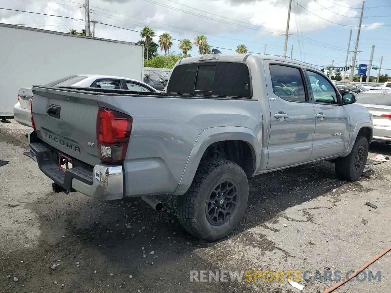3 fotografías del automóvil dañado 5TFAZ5CNXMX102031 TOYOTA TACOMA 2021