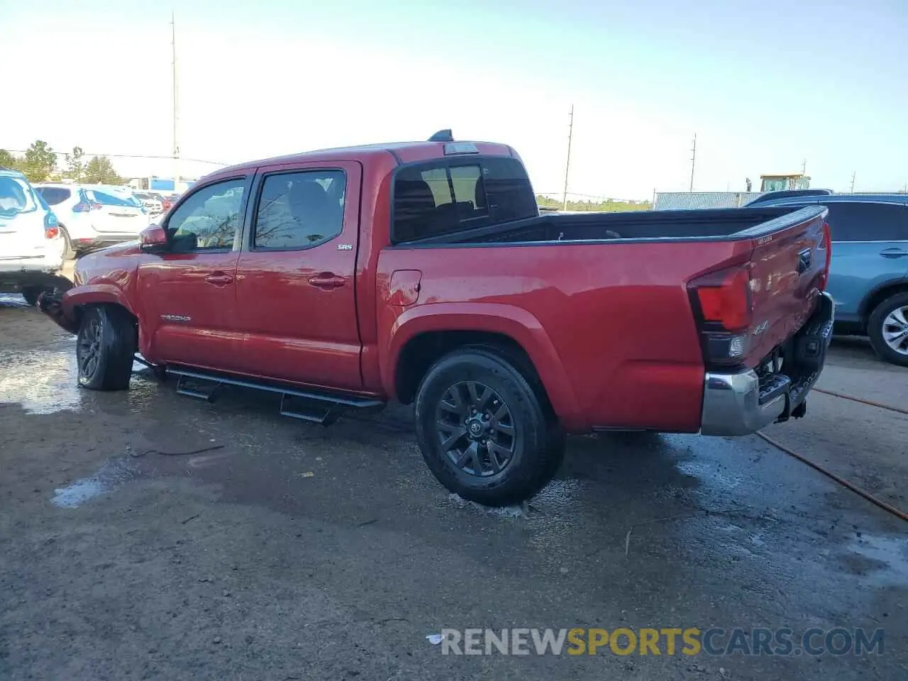 2 fotografías del automóvil dañado 5TFCZ5AN0MX261605 TOYOTA TACOMA 2021