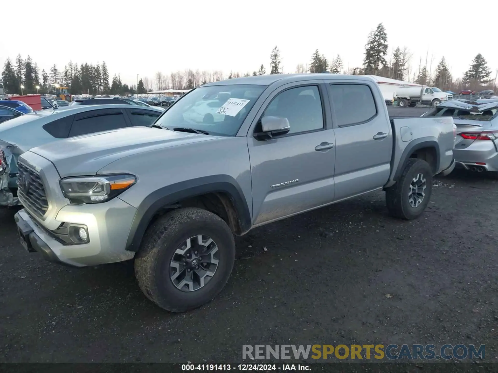 2 fotografías del automóvil dañado 5TFCZ5AN0MX263001 TOYOTA TACOMA 2021