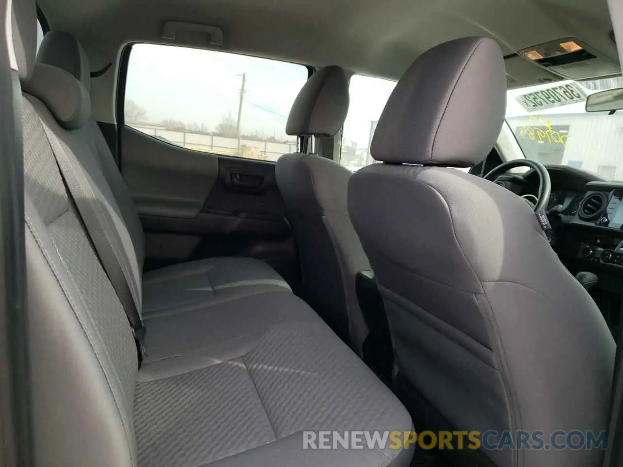 6 fotografías del automóvil dañado 5TFCZ5AN0MX267985 TOYOTA TACOMA 2021