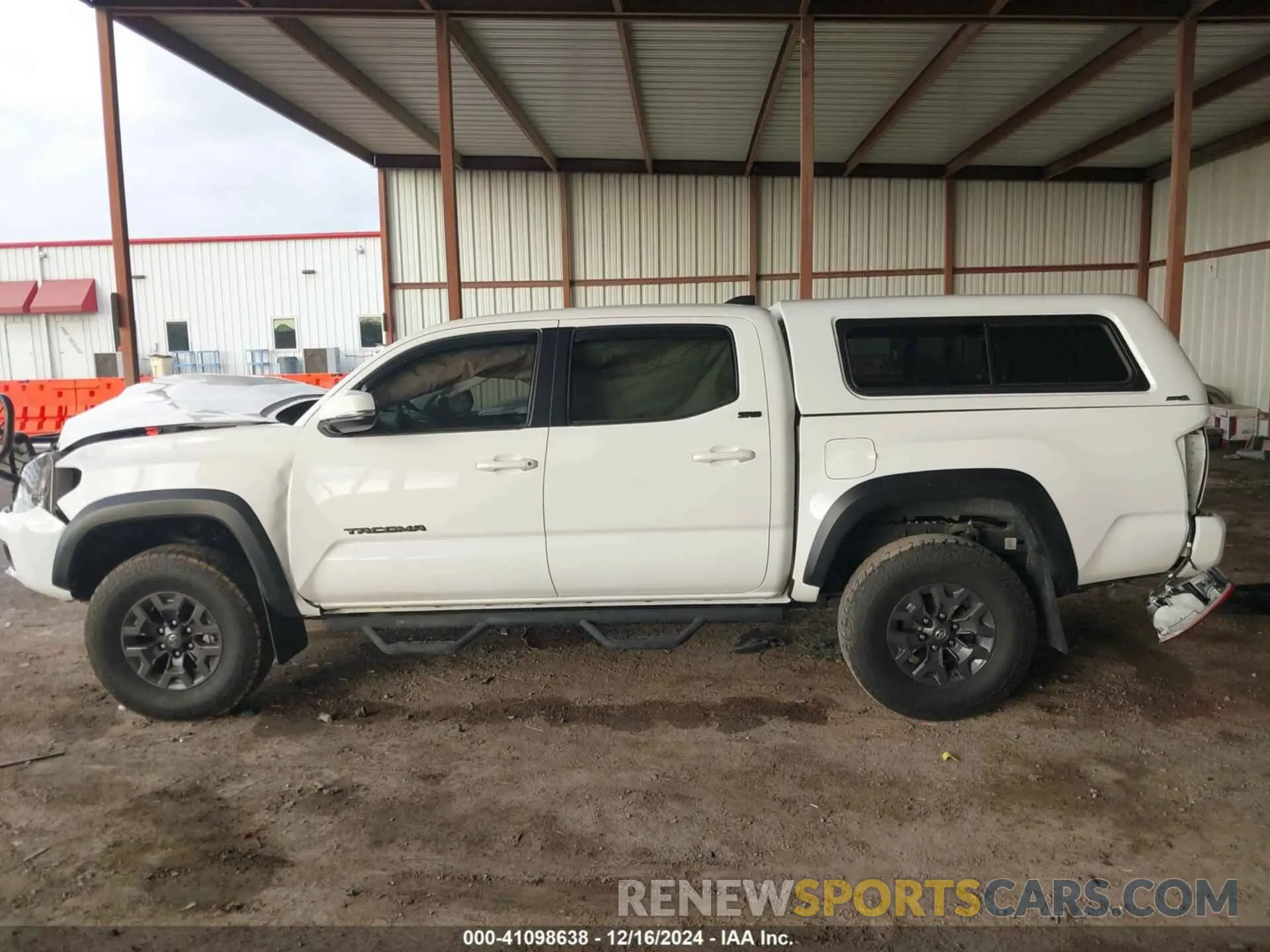 13 fotografías del automóvil dañado 5TFCZ5AN1MX247552 TOYOTA TACOMA 2021