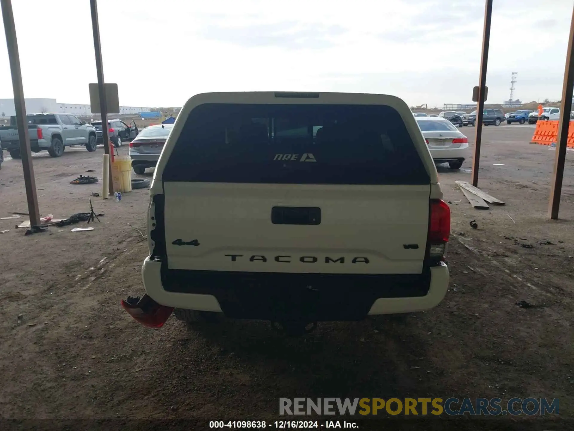 15 fotografías del automóvil dañado 5TFCZ5AN1MX247552 TOYOTA TACOMA 2021
