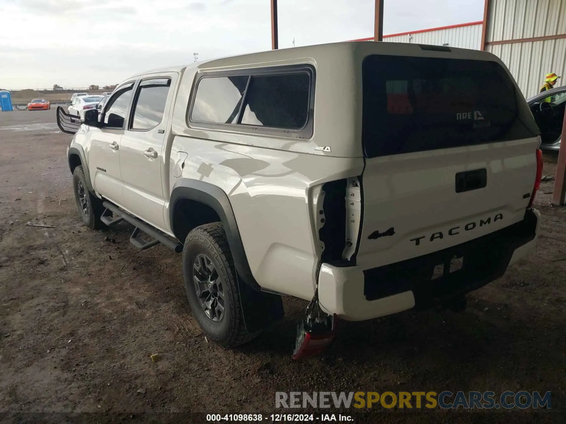 3 fotografías del automóvil dañado 5TFCZ5AN1MX247552 TOYOTA TACOMA 2021