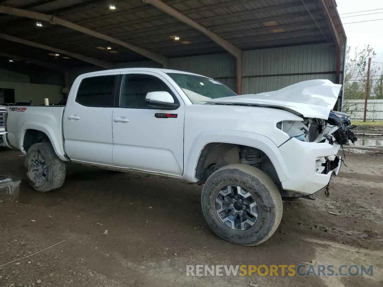 4 fotografías del automóvil dañado 5TFCZ5AN1MX265954 TOYOTA TACOMA 2021