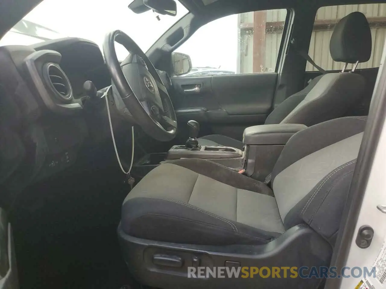7 fotografías del automóvil dañado 5TFCZ5AN1MX265954 TOYOTA TACOMA 2021