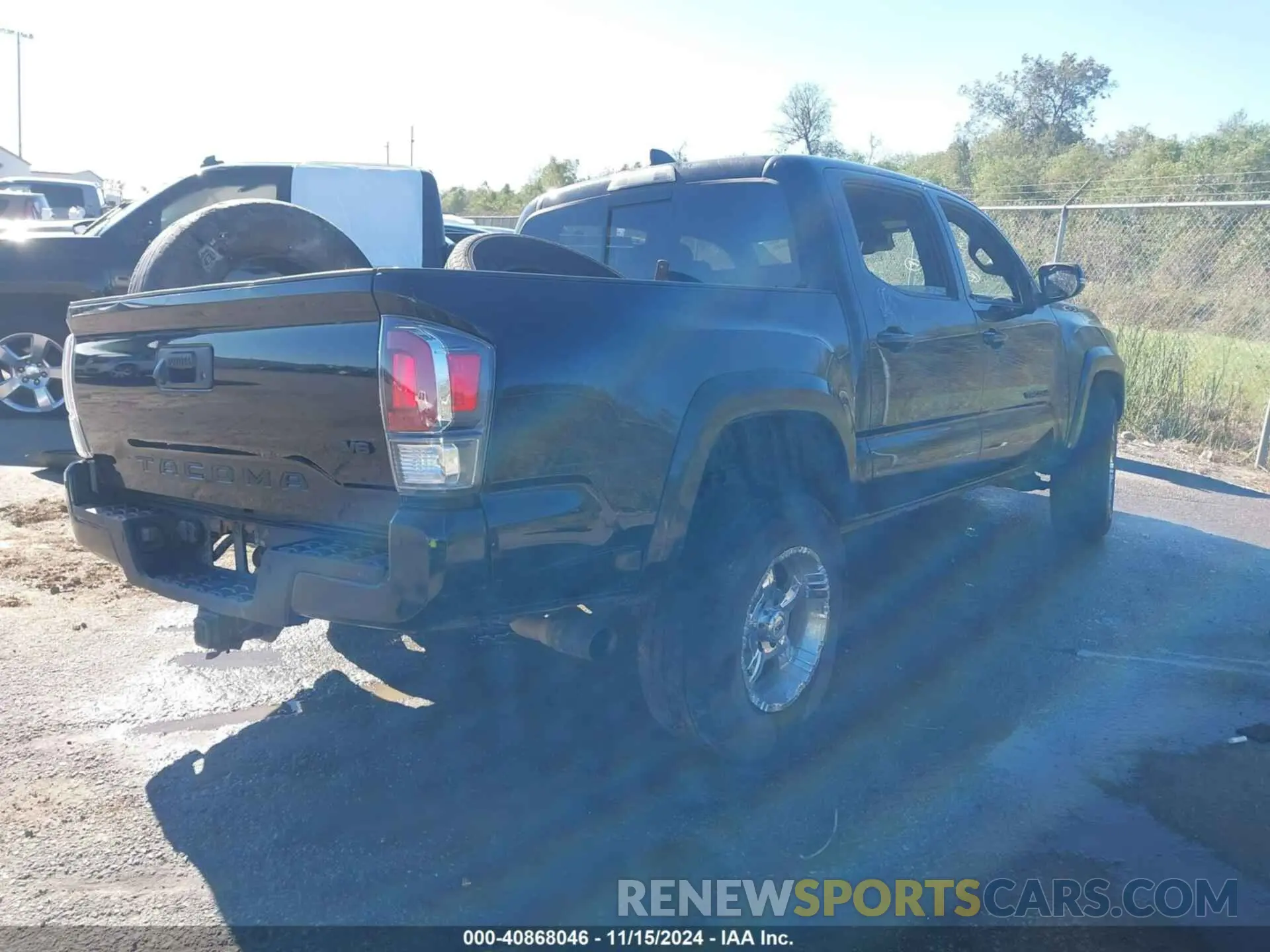 4 fotografías del automóvil dañado 5TFCZ5AN1MX273942 TOYOTA TACOMA 2021