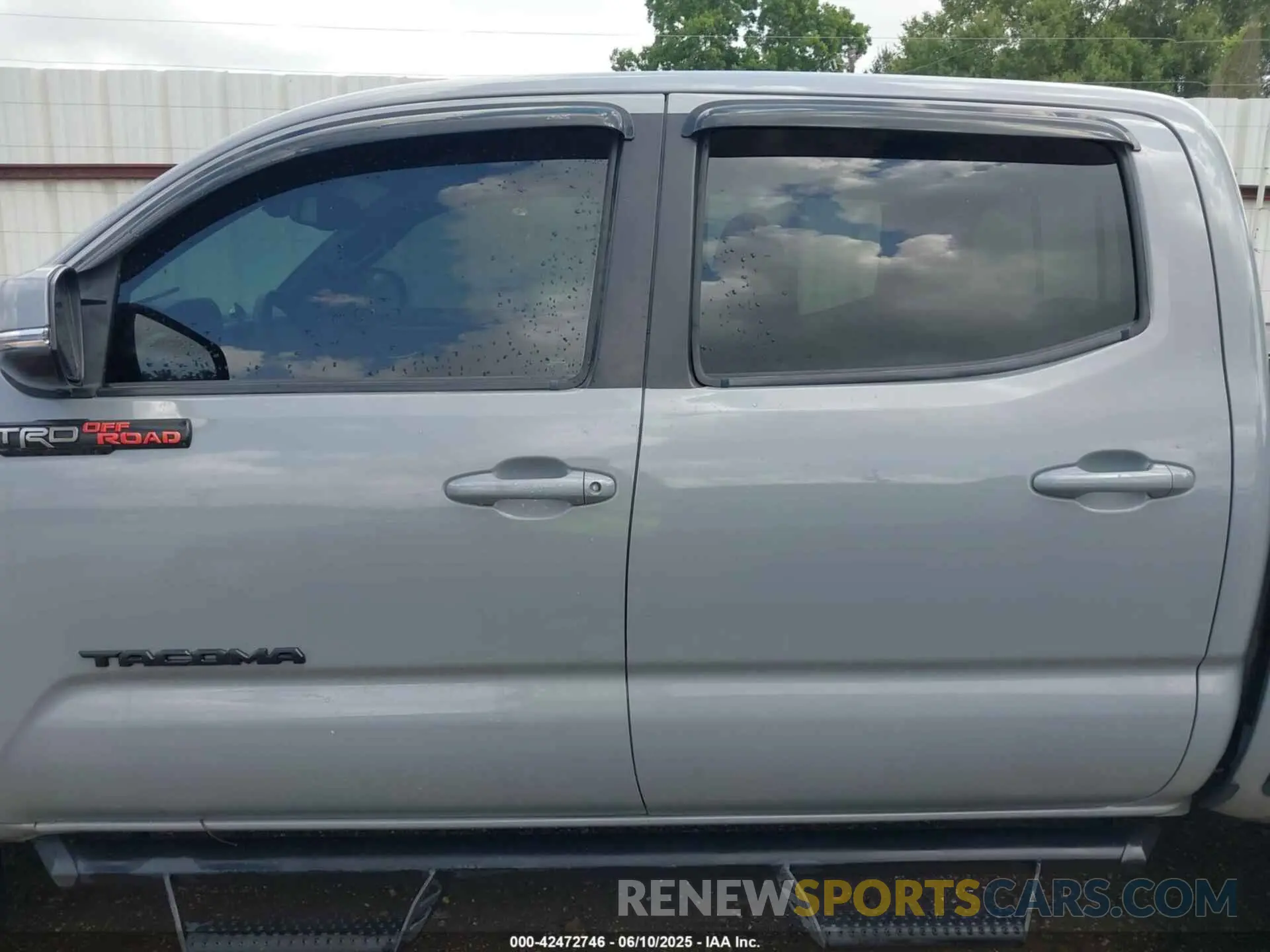 14 fotografías del automóvil dañado 5TFCZ5AN1MX274296 TOYOTA TACOMA 2021