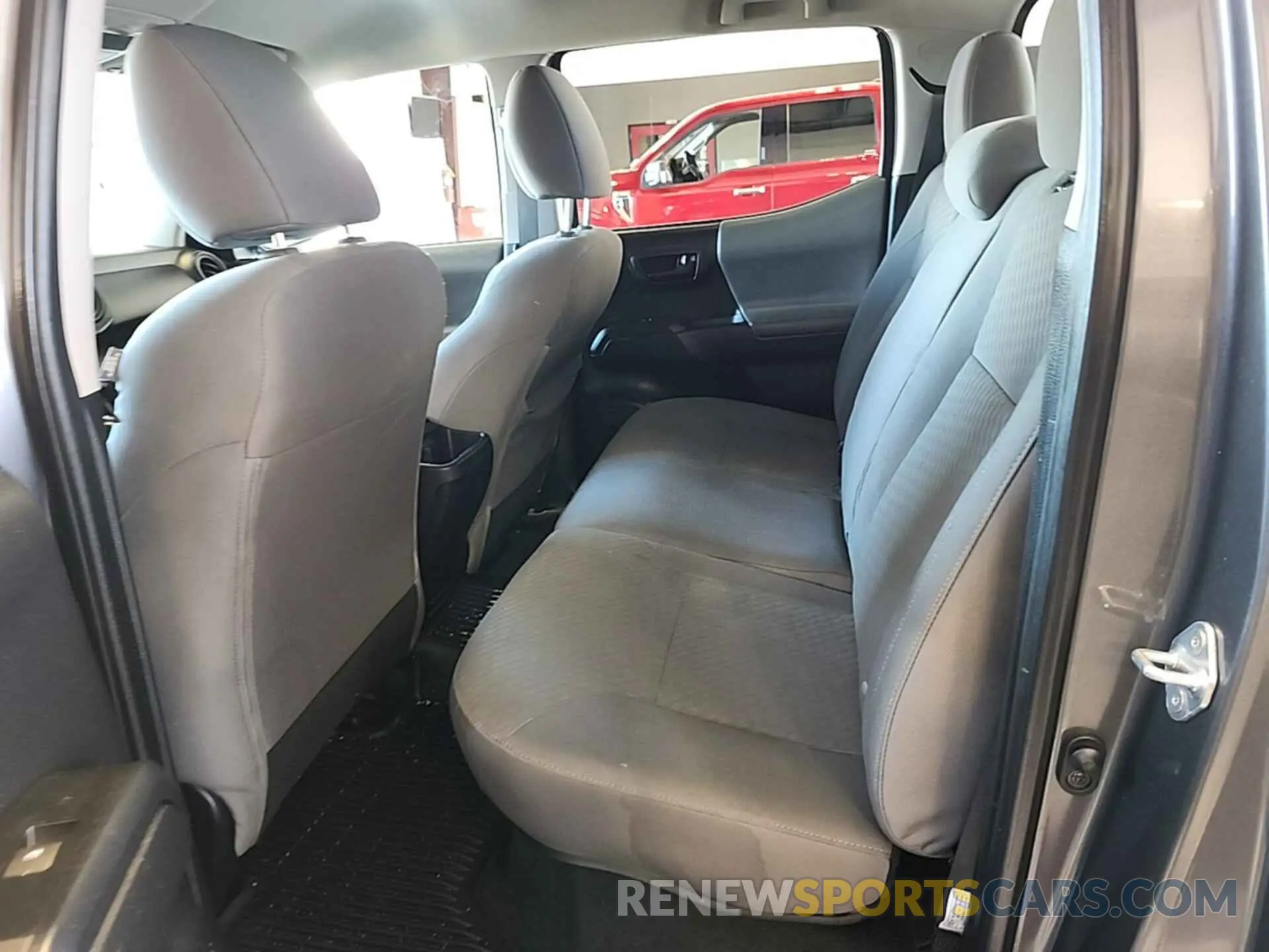 25 fotografías del automóvil dañado 5TFCZ5AN1MX280518 TOYOTA TACOMA 2021
