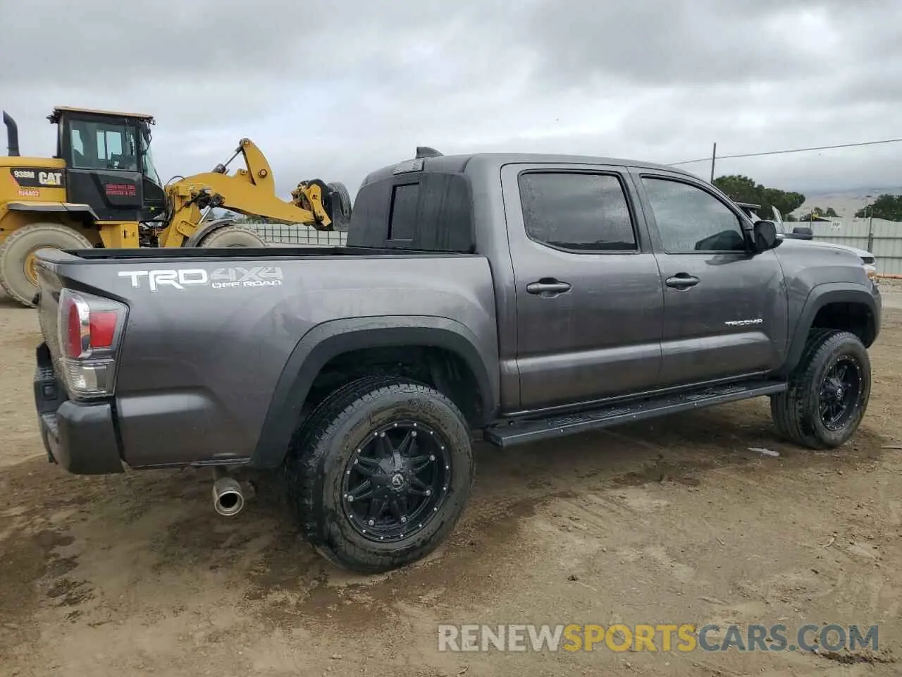3 fotografías del automóvil dañado 5TFCZ5AN2MX268975 TOYOTA TACOMA 2021