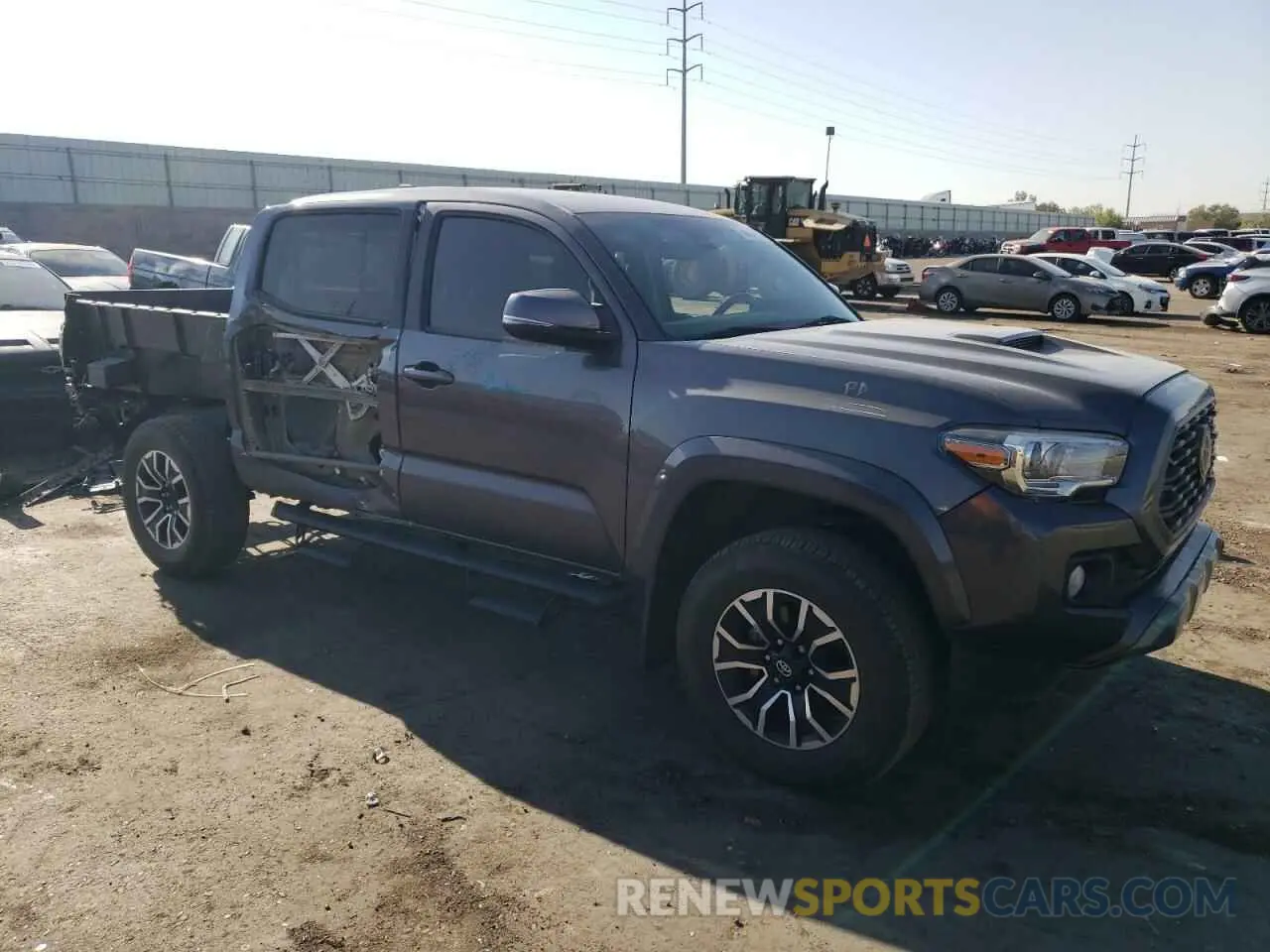 4 fotografías del automóvil dañado 5TFCZ5AN3MX250260 TOYOTA TACOMA 2021