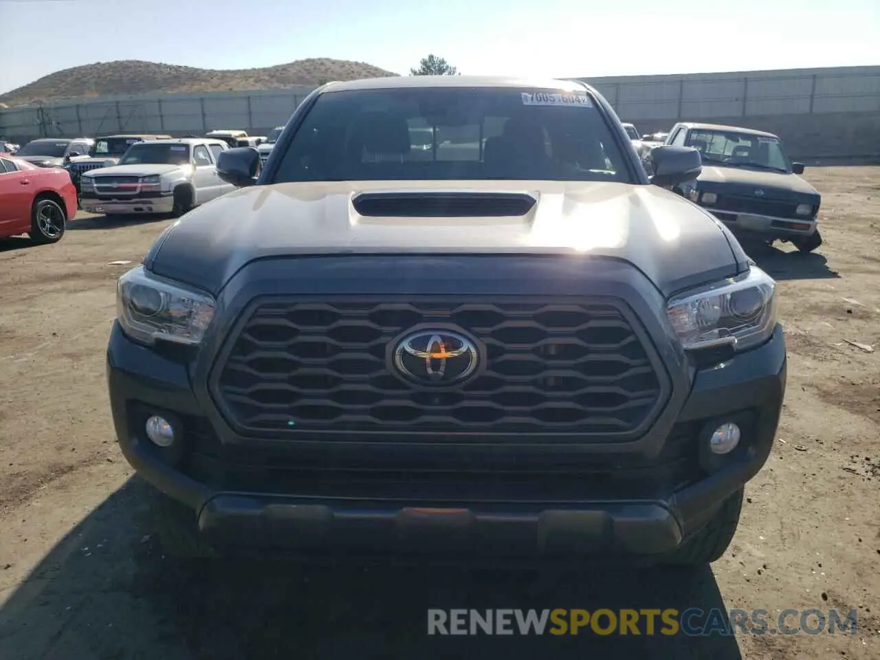 5 fotografías del automóvil dañado 5TFCZ5AN3MX250260 TOYOTA TACOMA 2021