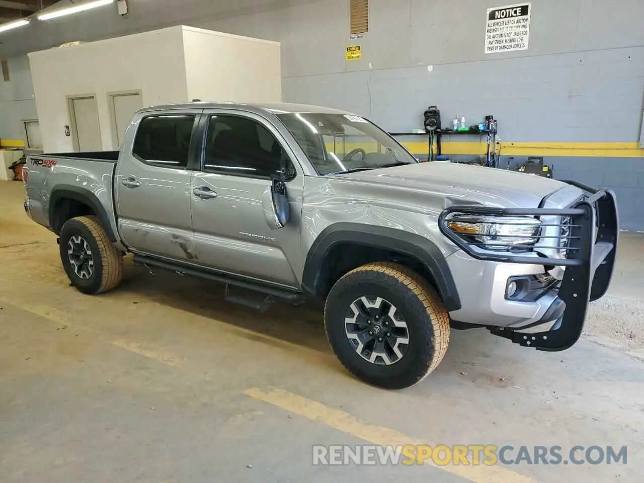 4 fotografías del automóvil dañado 5TFCZ5AN3MX253708 TOYOTA TACOMA 2021