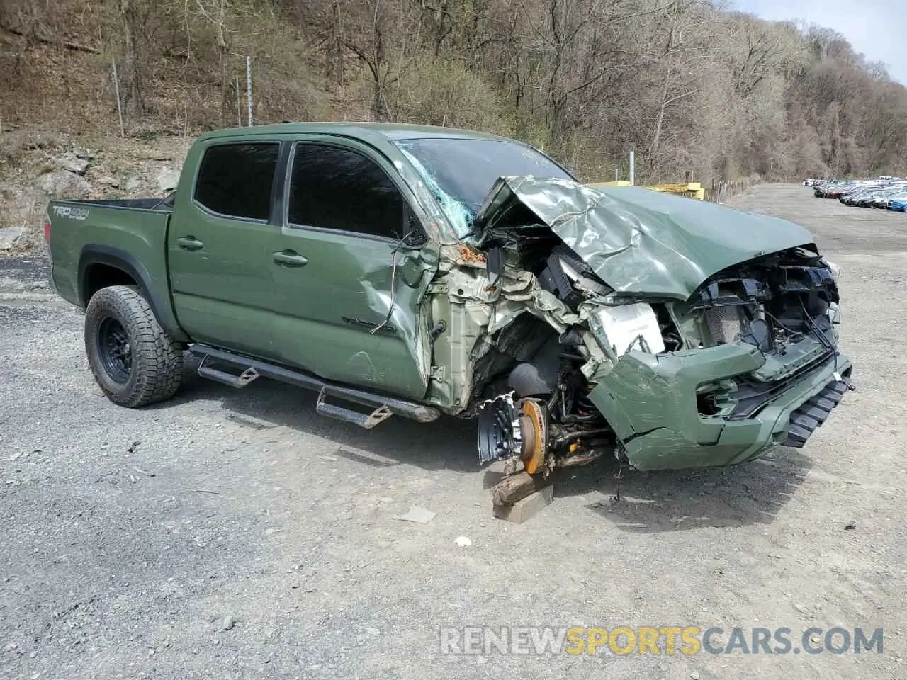4 fotografías del automóvil dañado 5TFCZ5AN3MX260707 TOYOTA TACOMA 2021