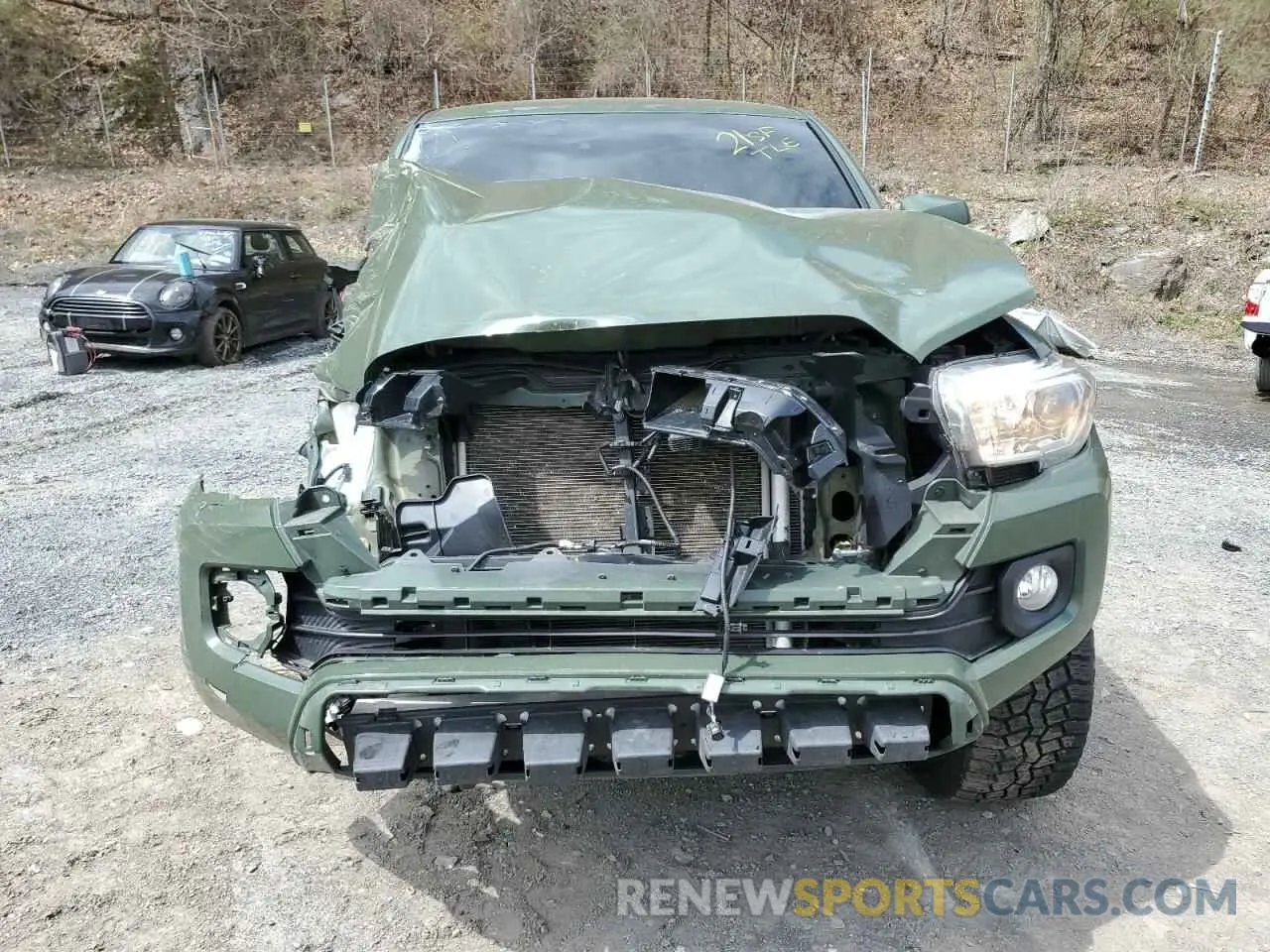 5 fotografías del automóvil dañado 5TFCZ5AN3MX260707 TOYOTA TACOMA 2021
