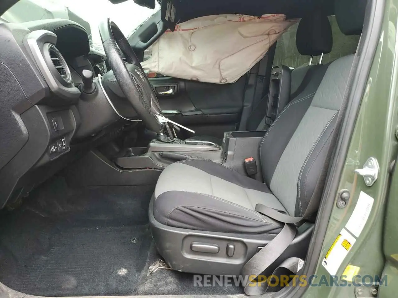 7 fotografías del automóvil dañado 5TFCZ5AN3MX260707 TOYOTA TACOMA 2021