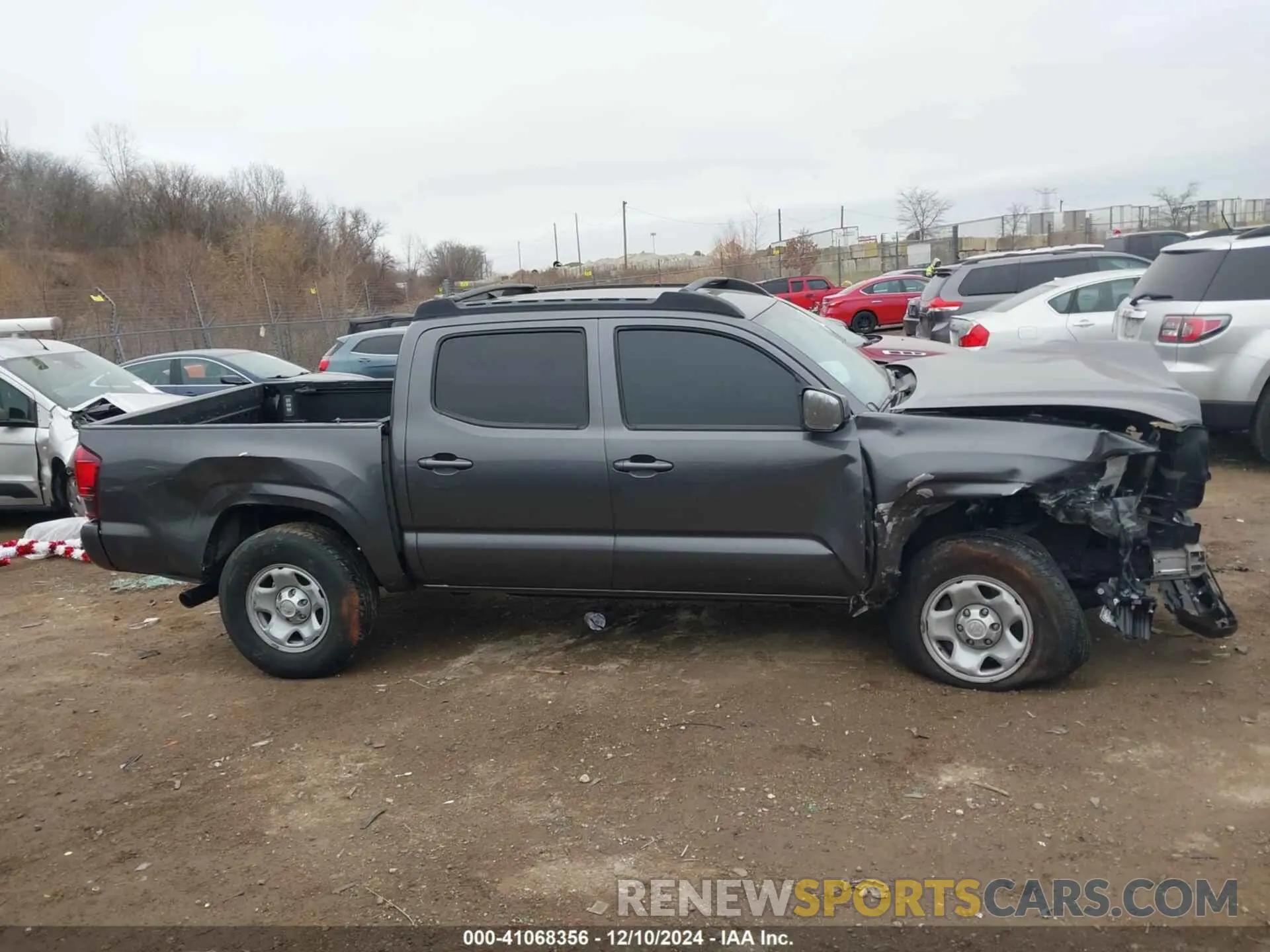 13 fotografías del automóvil dañado 5TFCZ5AN3MX269374 TOYOTA TACOMA 2021